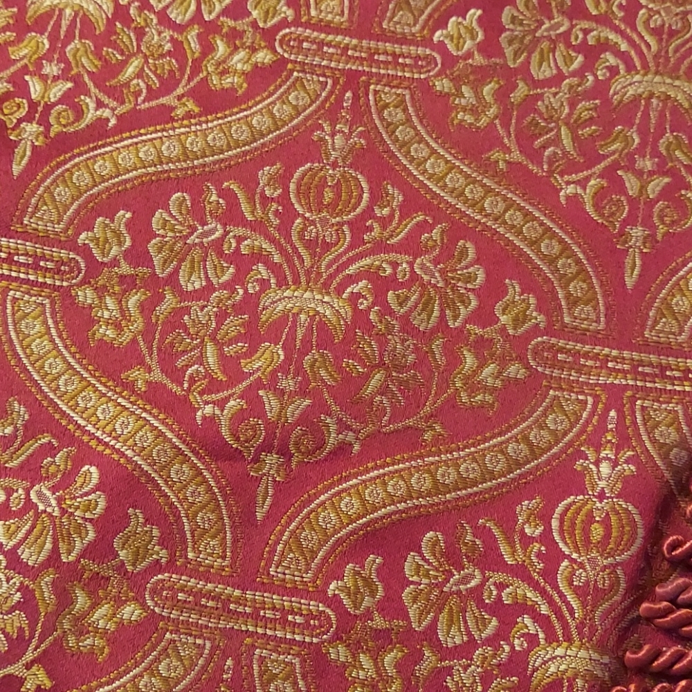 Table runner - Picture 2 of 3